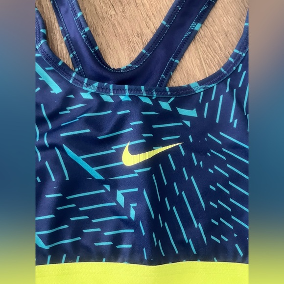 Nike Sports bra - Picture 2 of 4